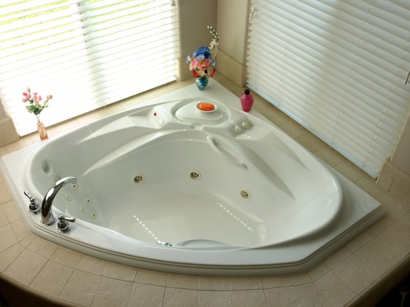 Corner Bathtub